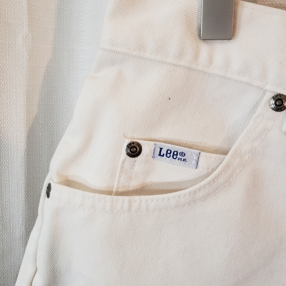 5/$15 14P Lee Jeans White Denim Shorts - Picture 2 of 7